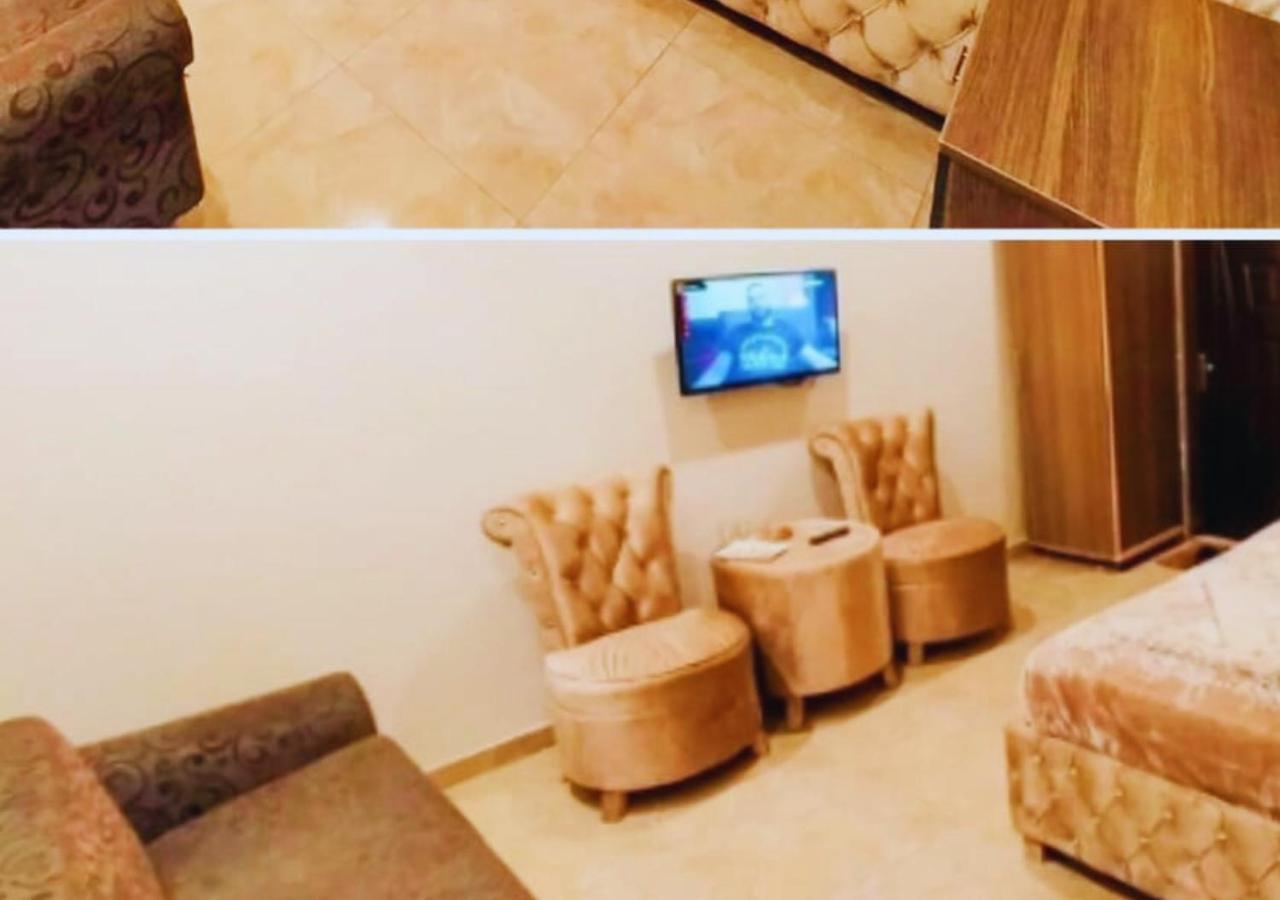 Hotel Day In Emporium Лахор Екстериор снимка